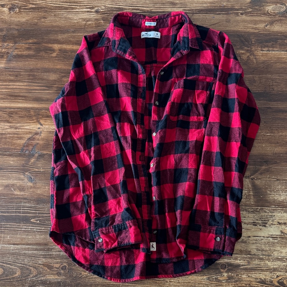 Hollister Red and Black Plaid Button Down Shirt